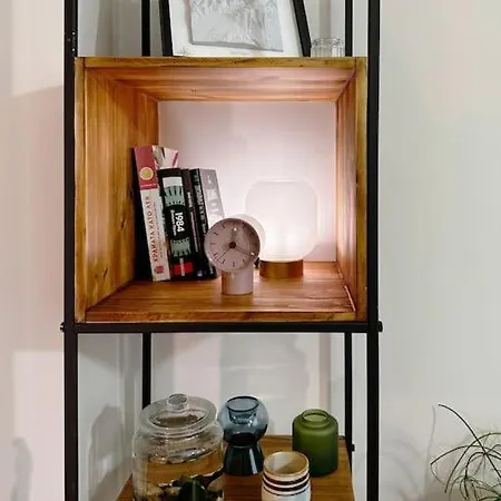Апартамент Urban Heaven Hideout, Cozy In Prime Center София