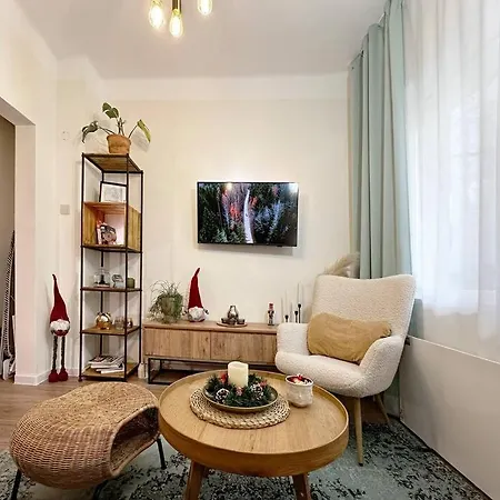 Апартамент Urban Heaven Hideout, Cozy In Prime Center *